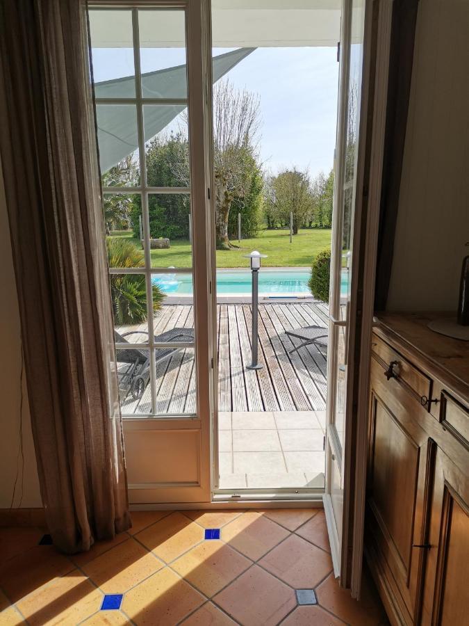 Maison De Campagne Proche Des Plages Saint-Romain-de-Benet ภายนอก รูปภาพ