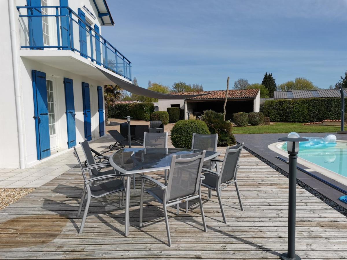 Maison De Campagne Proche Des Plages Saint-Romain-de-Benet ภายนอก รูปภาพ